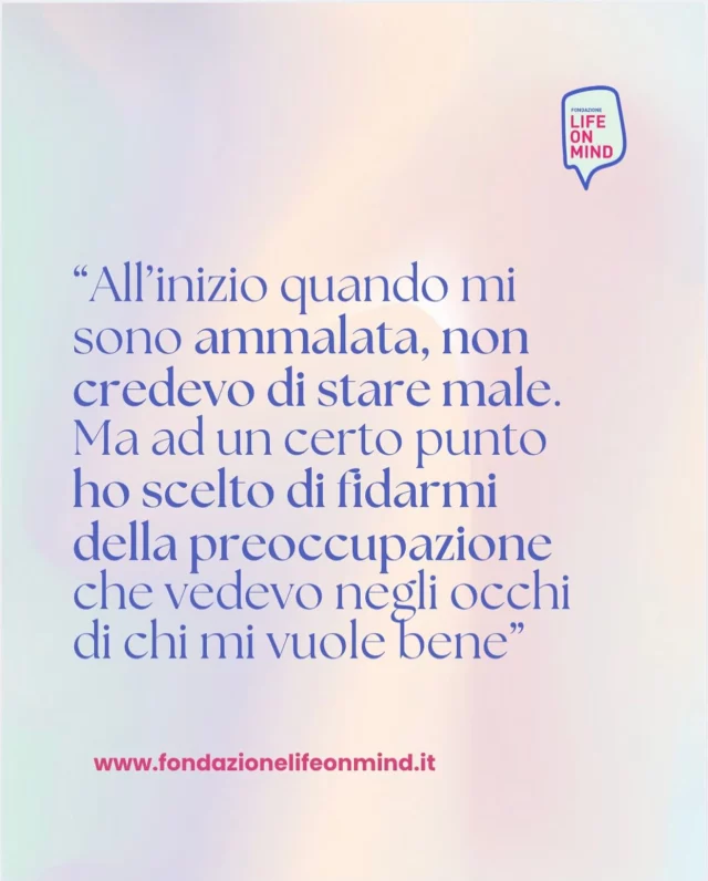 Quando si inizia a soffrire di un disturbo alimentare tra i passi più difficili da fare c’è quello di chiedere aiuto. Iniziare un percorso è complicato ed è assolutamente normale che spaventi, eppure è importante fidarsi e affidarsi alle persone che ci sono vicine e ai clinici.  Specialmente all’inizio, non è facile rendersi conto che il DCA toglie molto di più di quanto sembra darci, proprio per questo fare affidamento su coloro che ci sono al fianco può essere un modo per sovrastare la voce del disturbo che ci vorrebbe sempre più malati. 
💜Pian piano, con il giusto supporto, inizieremo a scindere il nostro pensiero da quello della malattia, per poter pian piano riscrivere la nostra storia.  #dca #dcarecovery #recovery #guarigione #percorso